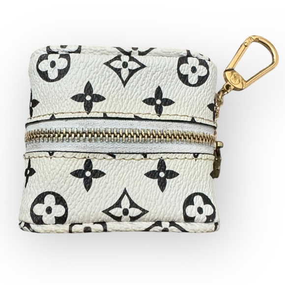 LOUIS VUITTON Monogram Giant Porte Monet Cube Coin Purse / Keychain - Picture 10 of 14